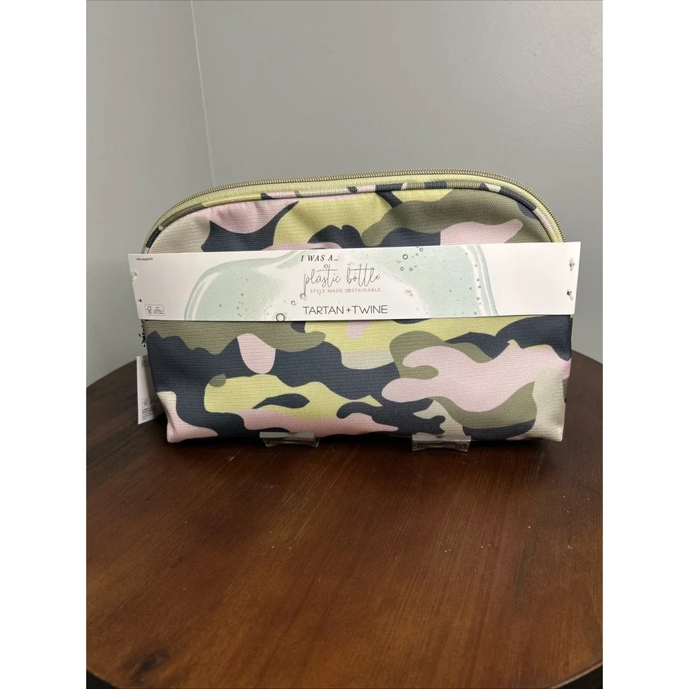 NWT Tartan+Twine Cosmetic Bag Pink & Green Camo Sustainable